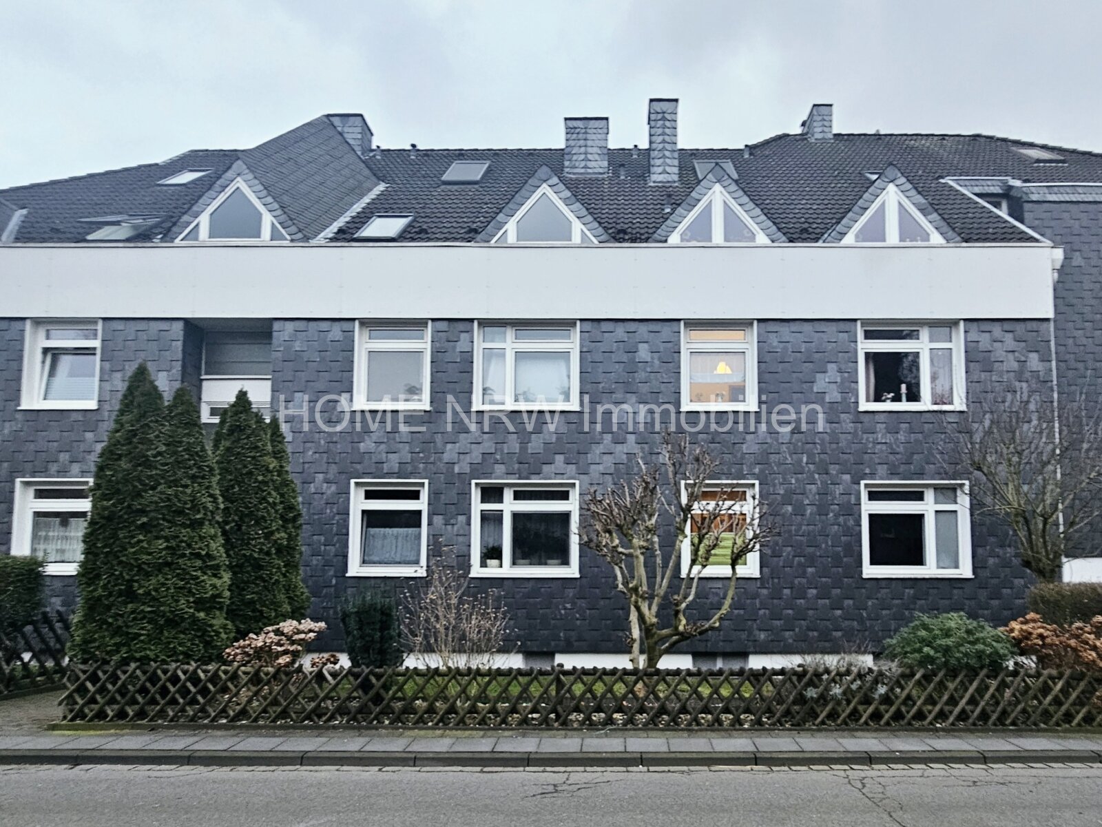 Moderne 2-Zimmer-Erdgeschosswohnung mit Süd-Balkon, Fußbodenheizung & optionaler Garage – ideal für Anleger und Eigennutzer