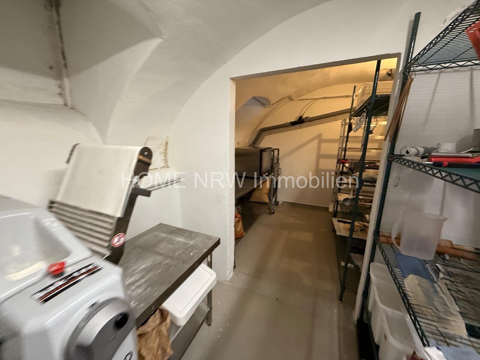 Vielseitige & kernsanierte Gastronomie in Toplage – Sternstraße 1A, Krefeld