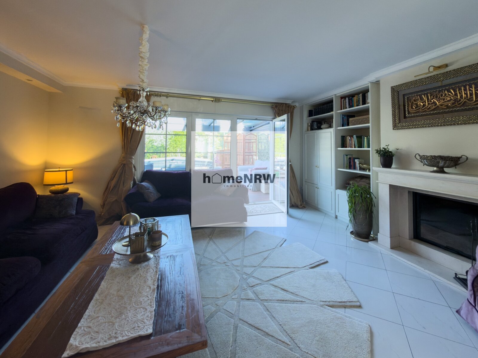 Hochwertiges Einfamilienhaus in Meerbusch – beheizter Pool, eigener Brunnen und Top-Lage