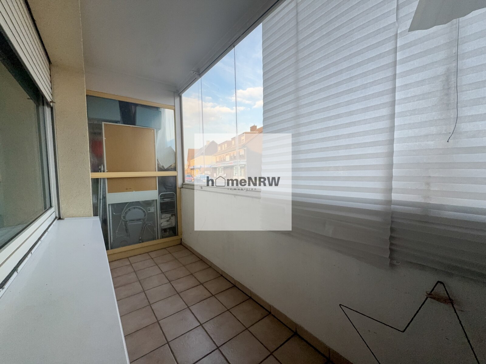 Lichtdurchfluteter Balkon